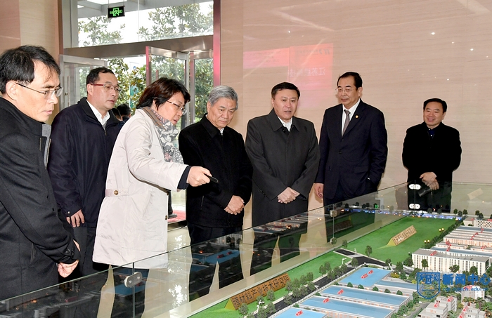 nEO_IMG_QCD_1806.jpg nEO_IMG_QCD_1806.jpg