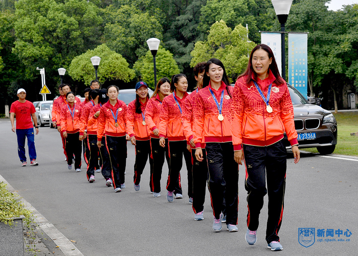 nEO_IMG_QCD_5452.jpg nEO_IMG_QCD_5452.jpg