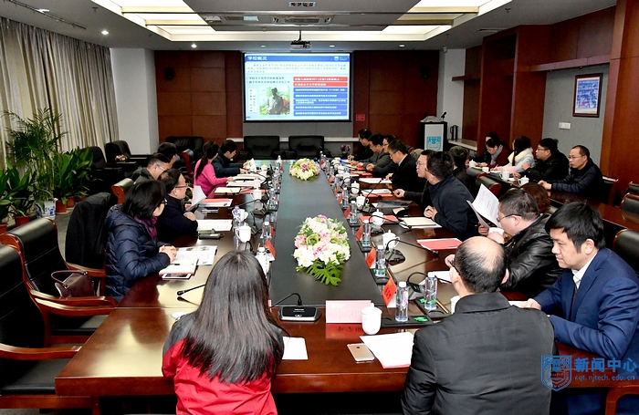 nEO_IMG_QCD_3785.jpg nEO_IMG_QCD_3785.jpg