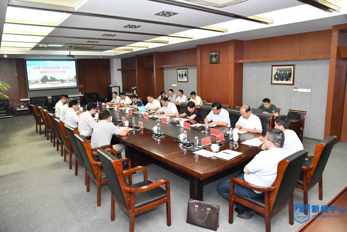 XCB_7272-12.jpg XCB_7272-12.jpg