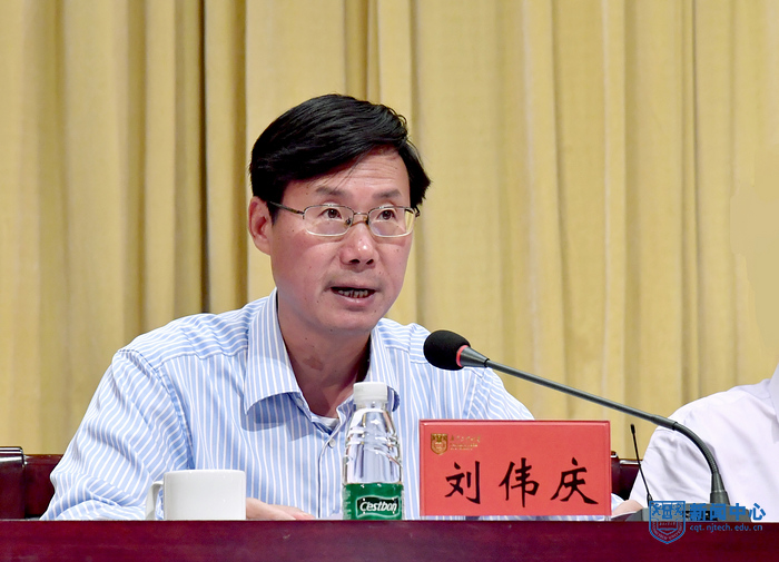 副刘.jpg 副刘.jpg