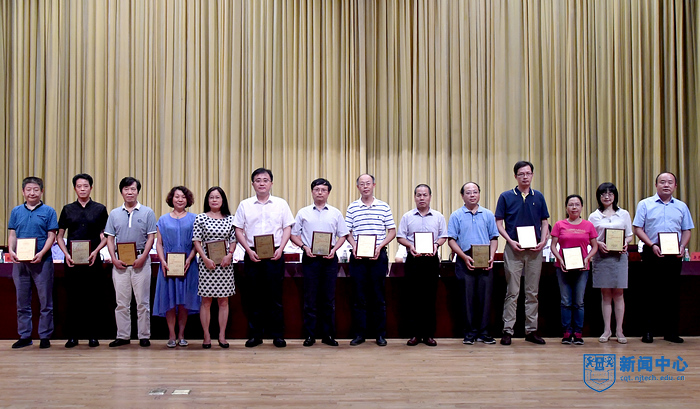 nEO_IMG_QCD_6073.jpg nEO_IMG_QCD_6073.jpg