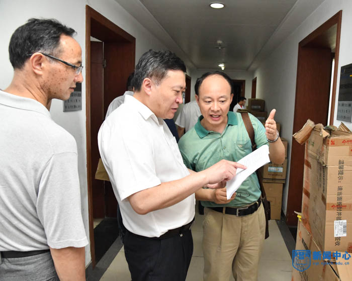 XCB_7726-45.jpg XCB_7726-45.jpg