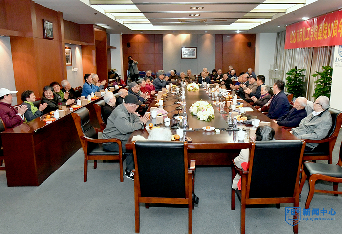 nEO_IMG_QCD_9474.jpg nEO_IMG_QCD_9474.jpg