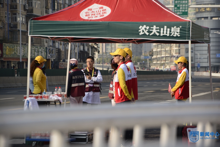 AC米兰红十字会顺利完成2018南京马拉松医疗保障任务 (3).jpg