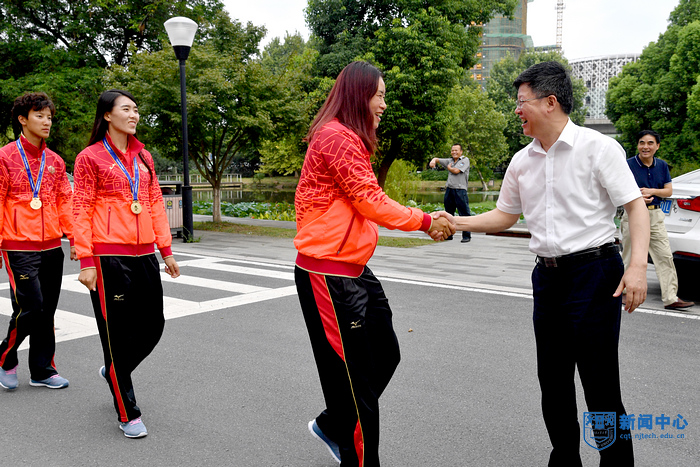 nEO_IMG_QCD_5453.jpg nEO_IMG_QCD_5453.jpg